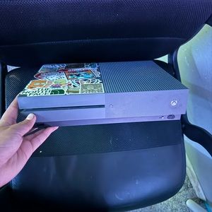 Xbox one s with controller